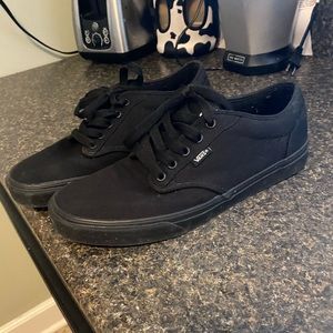 Men's black vans